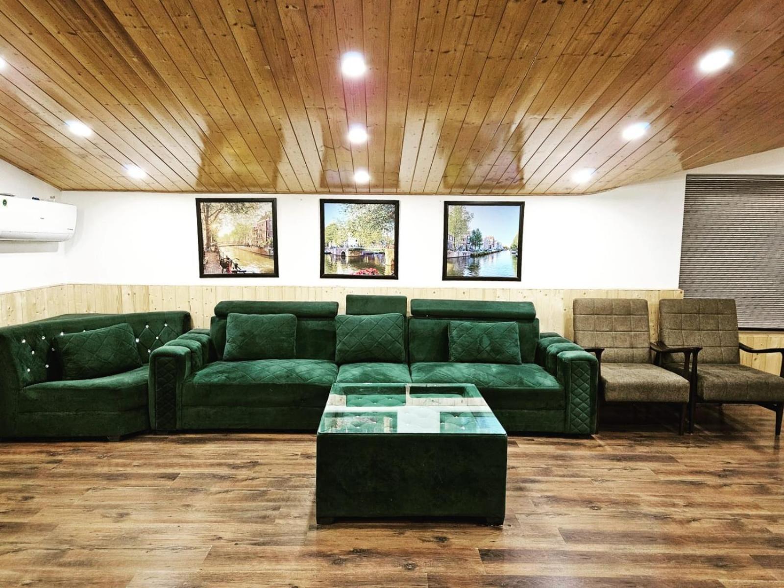 Weekend Vibes Bed & Breakfast Kasauli Exterior photo